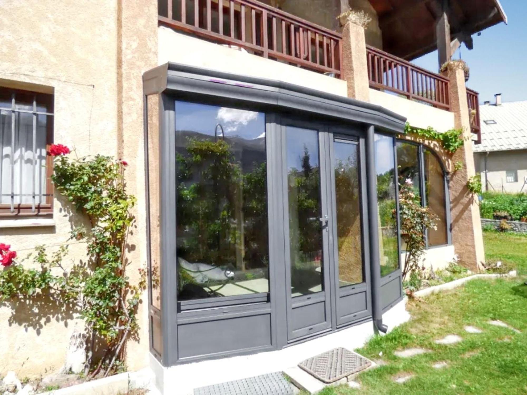 Appartement Paisible A Saint-Crepin Avec Vue Sur La Montagne Exterior photo